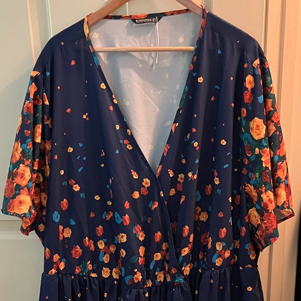 BloomChic Size 30 Elegant Floral Maxi Dress